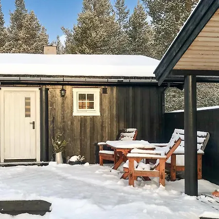 3 Bedroom Cozy In Prázdninový dům *